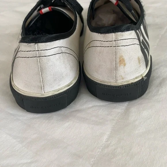 Authentic Givenchy Black & White Canvas Logo Sneakers Size 39 (US 9)